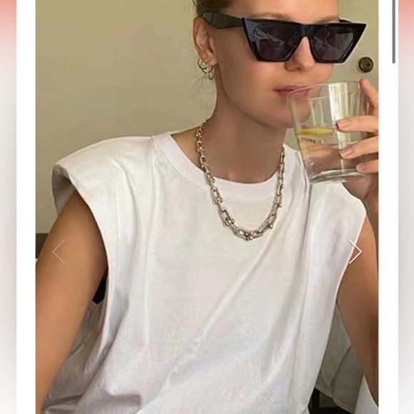 Boss Lady - Picture 2 of 4